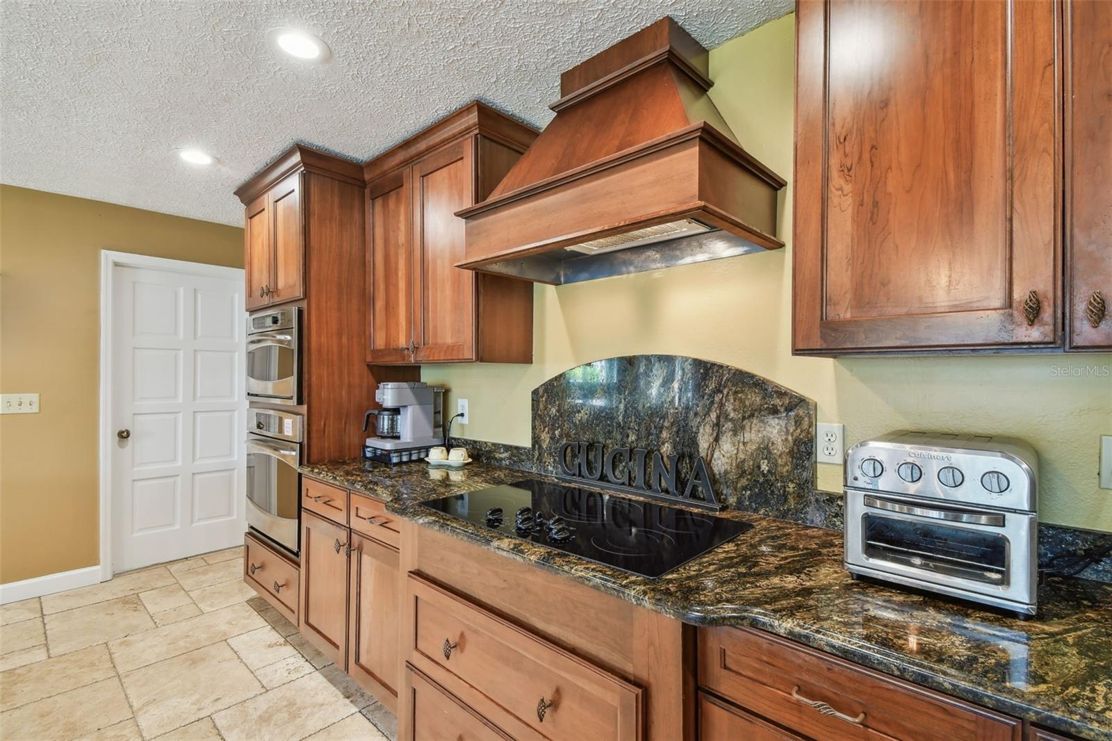 Image 21 of 100 For 16205 Sentry Woods Court