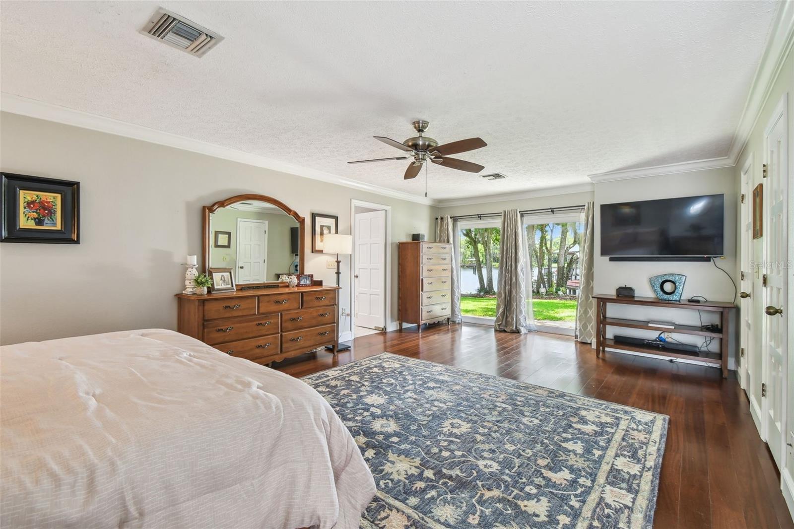 Image 36 of 100 For 16205 Sentry Woods Court