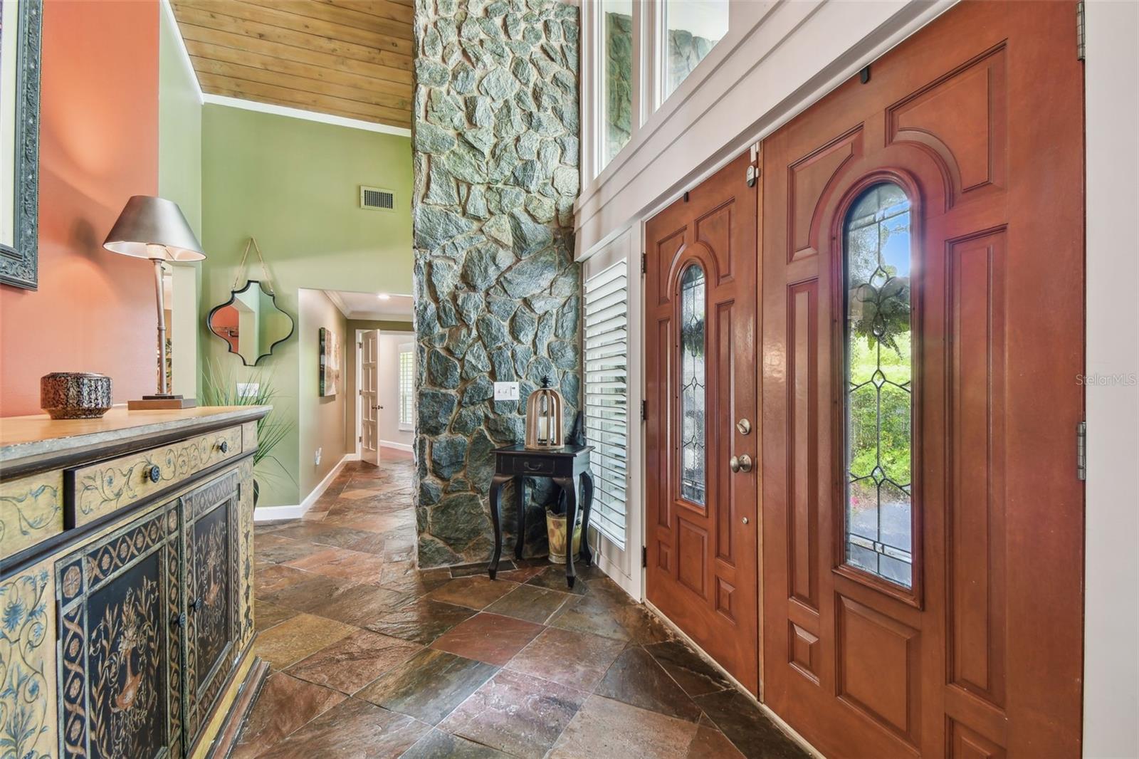 Image 43 of 100 For 16205 Sentry Woods Court