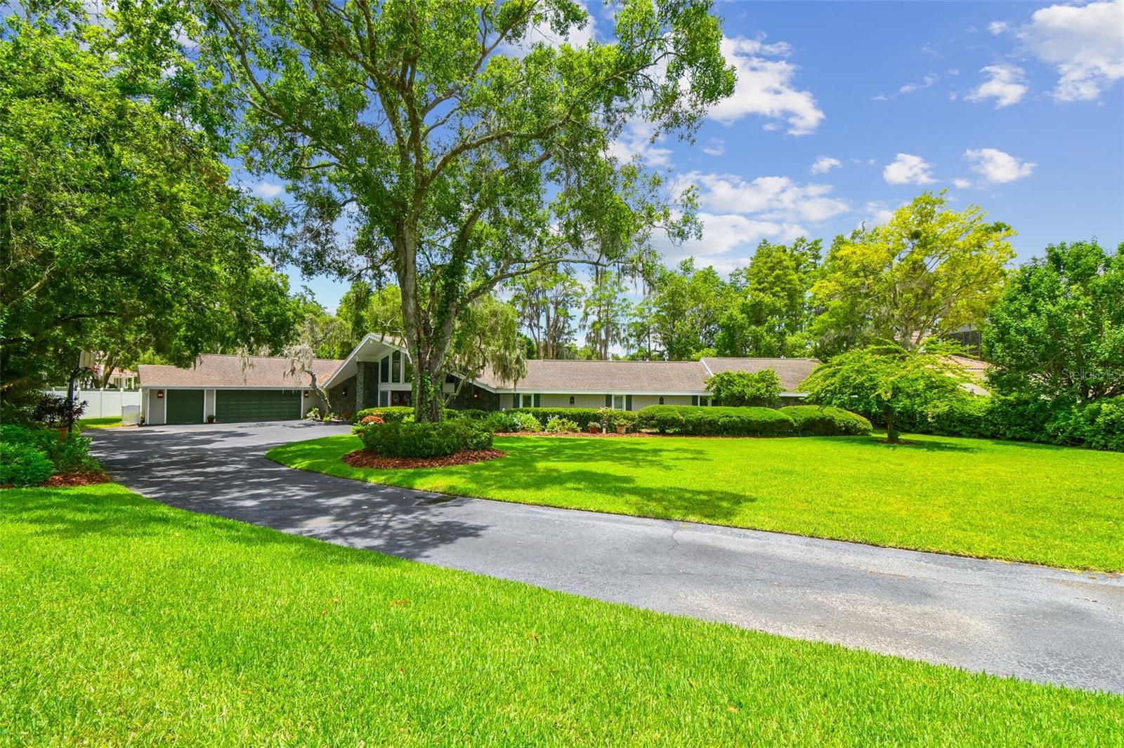 Image 6 of 100 For 16205 Sentry Woods Court