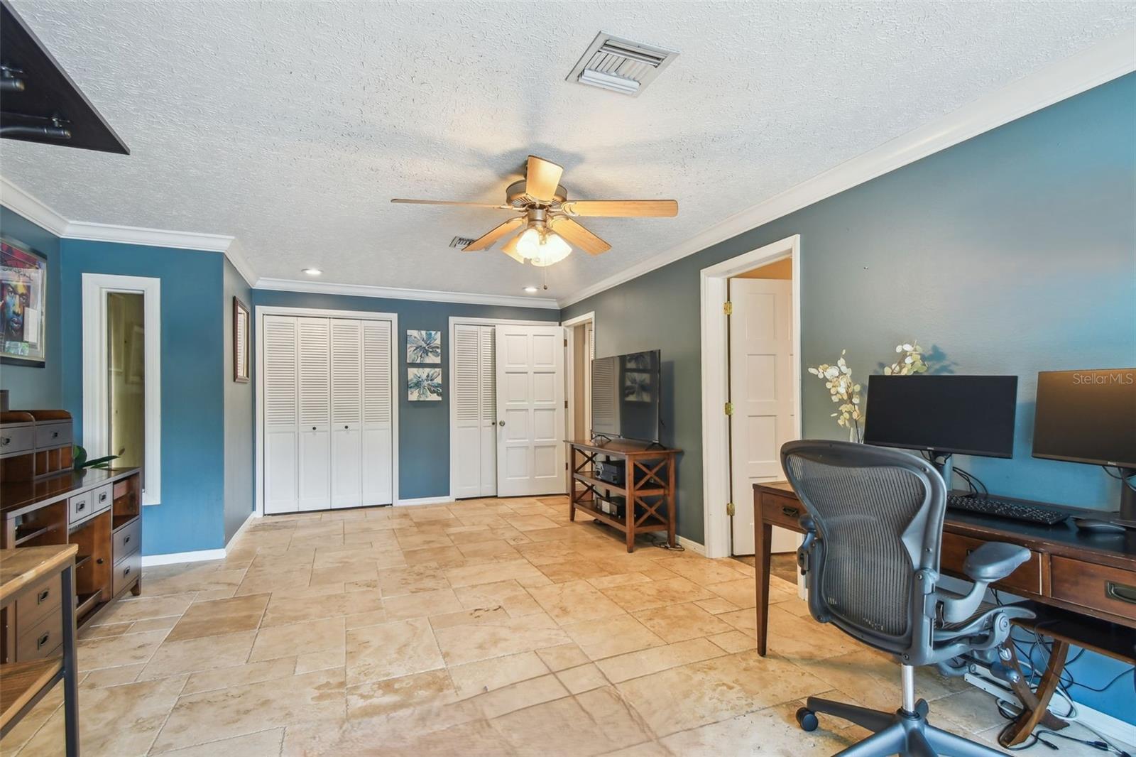 Image 61 of 100 For 16205 Sentry Woods Court
