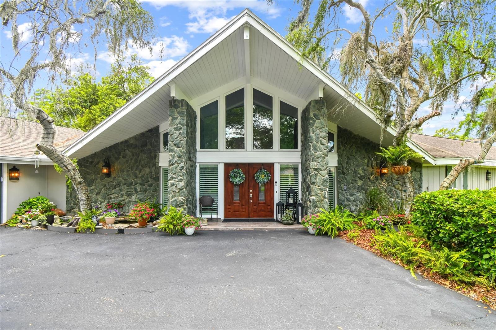 Image 7 of 100 For 16205 Sentry Woods Court