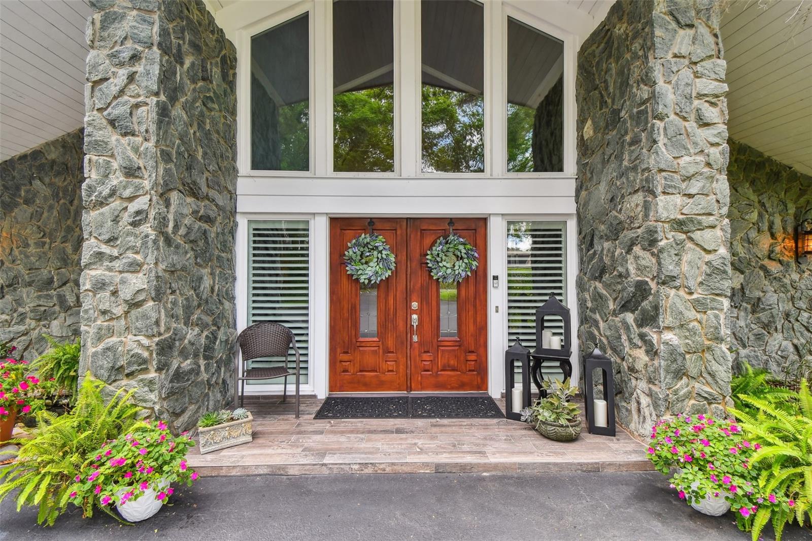 Image 8 of 100 For 16205 Sentry Woods Court