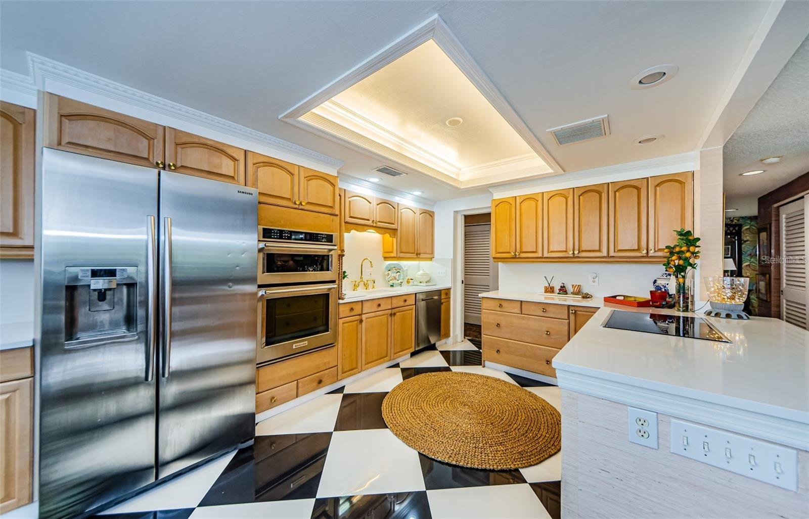 Image 12 of 42 For 150 Belleview Boulevard 403