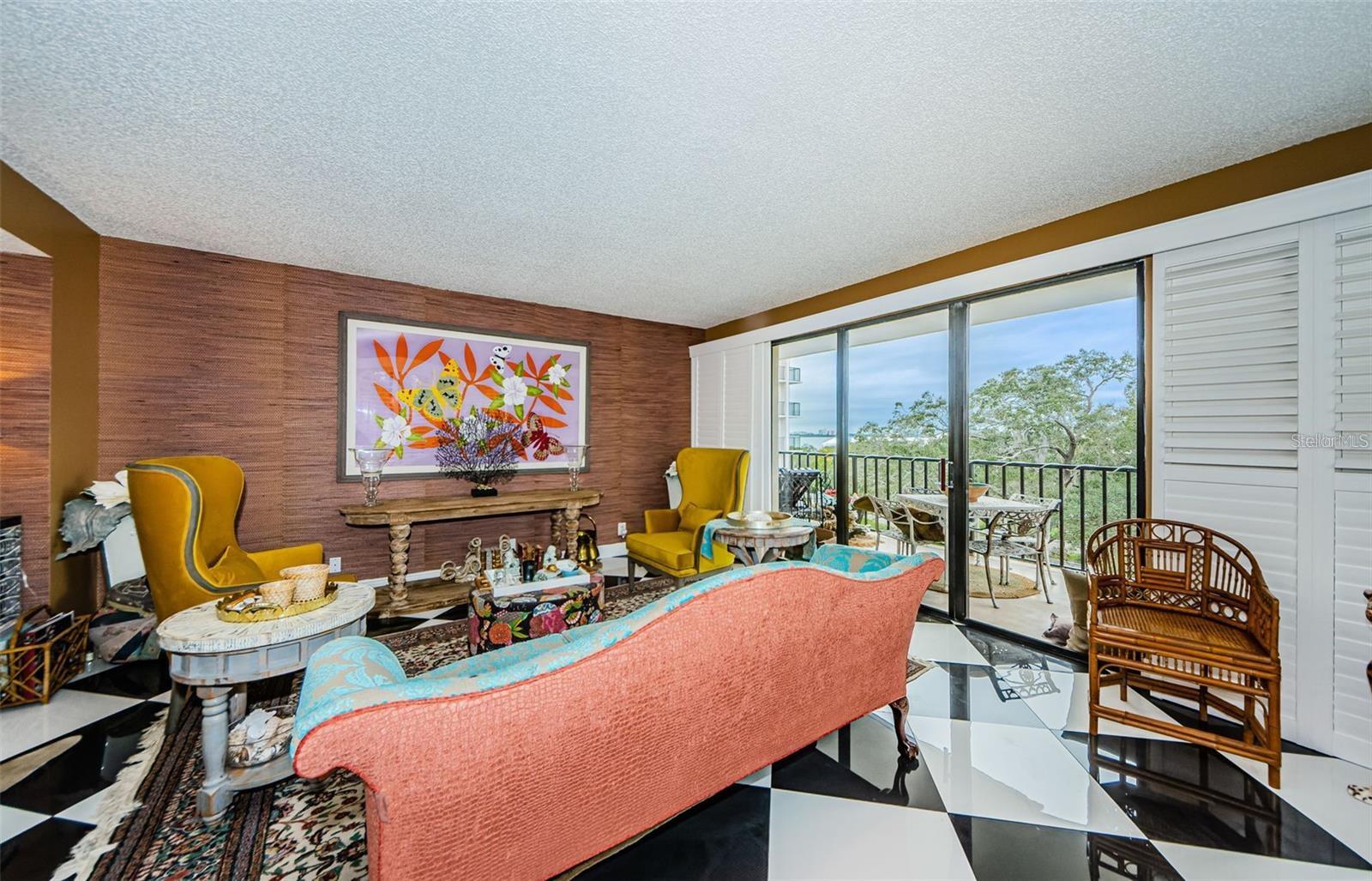 Image 16 of 42 For 150 Belleview Boulevard 403