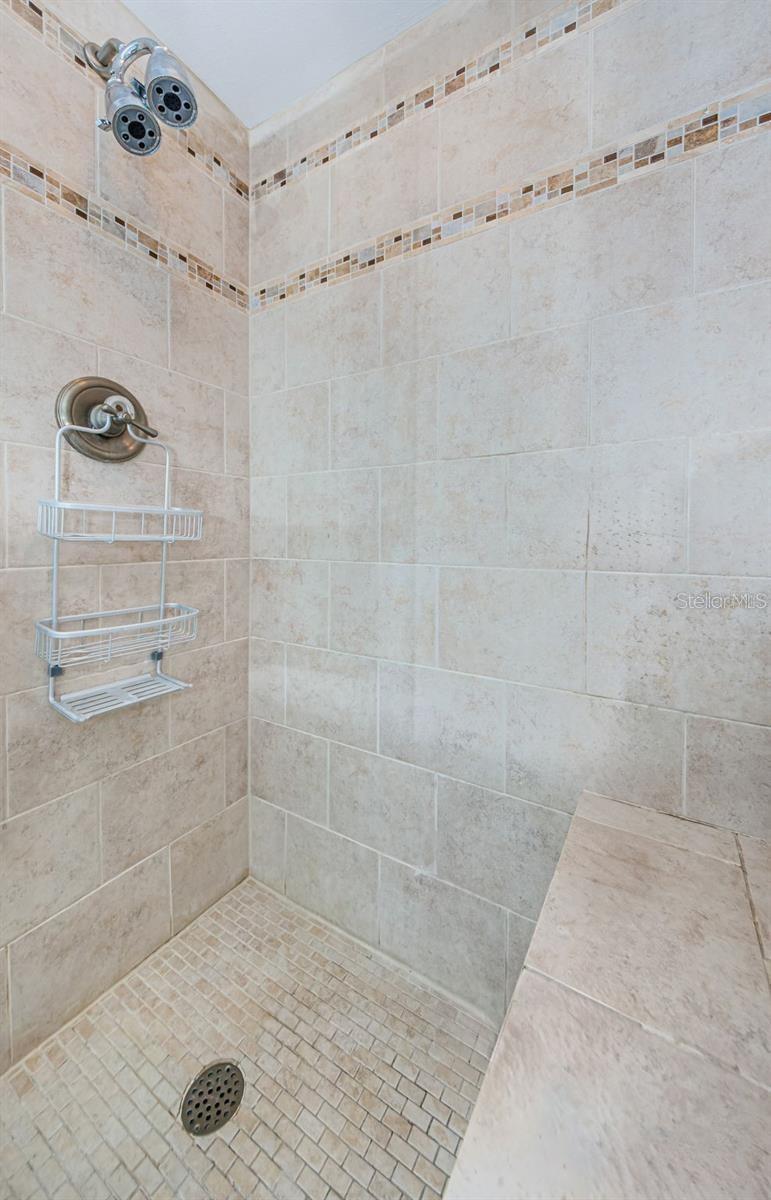 Image 27 of 42 For 150 Belleview Boulevard 403
