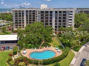 Image 35 of 42 For 150 Belleview Boulevard 403