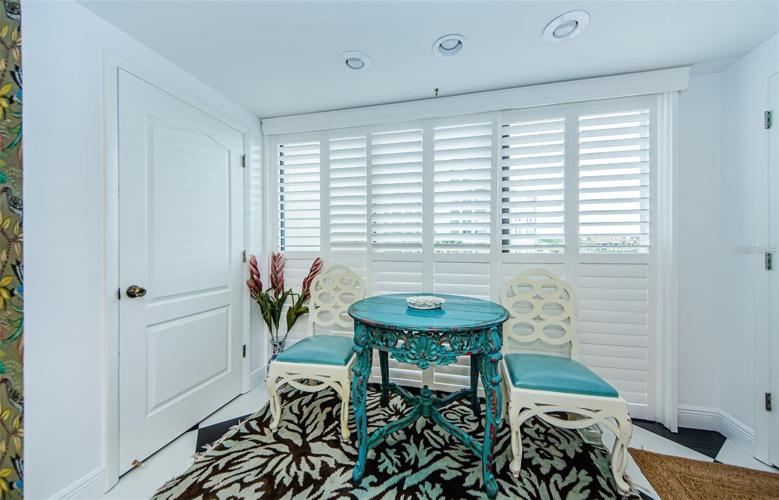 Image 5 of 42 For 150 Belleview Boulevard 403