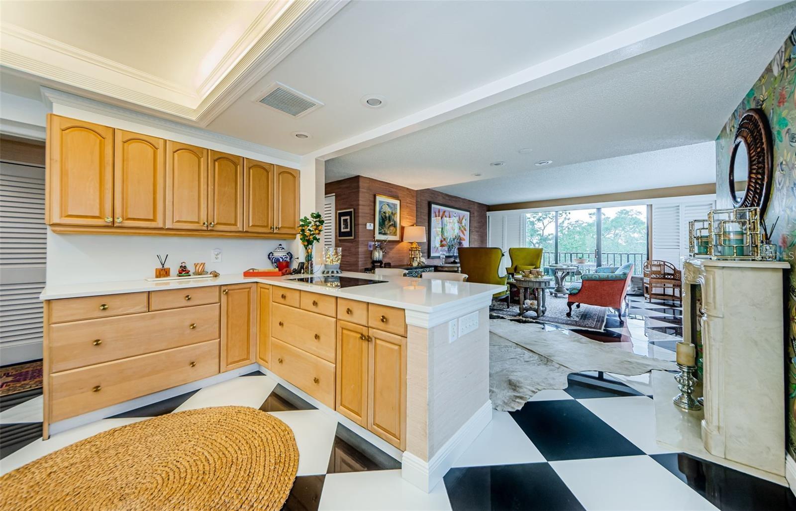 Image 8 of 42 For 150 Belleview Boulevard 403