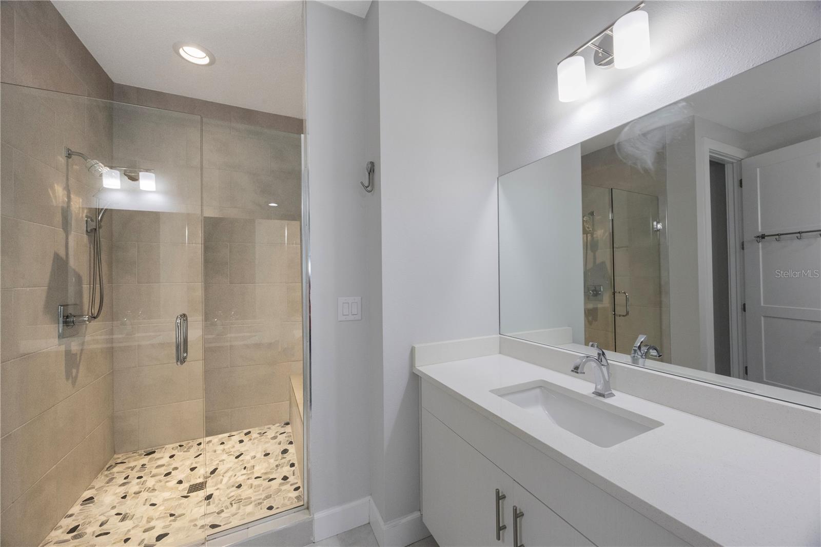 Image 26 of 49 For 1330 Gray Street 5