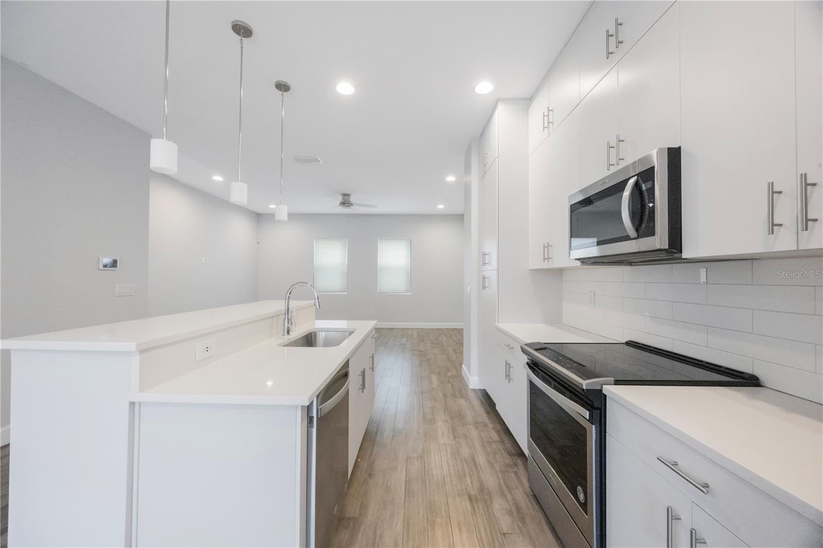 Image 34 of 49 For 1330 Gray Street 5