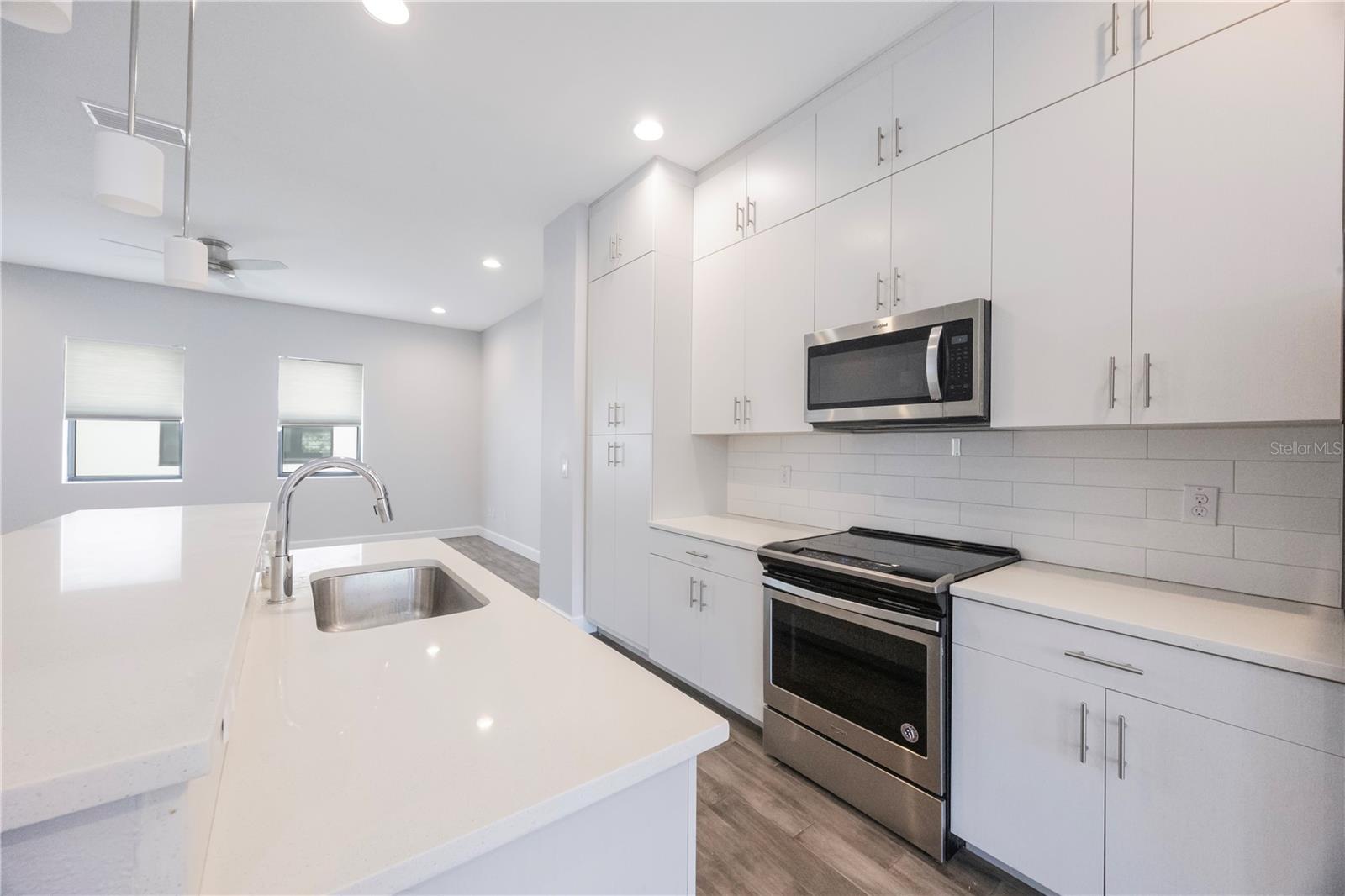 Image 36 of 49 For 1330 Gray Street 5