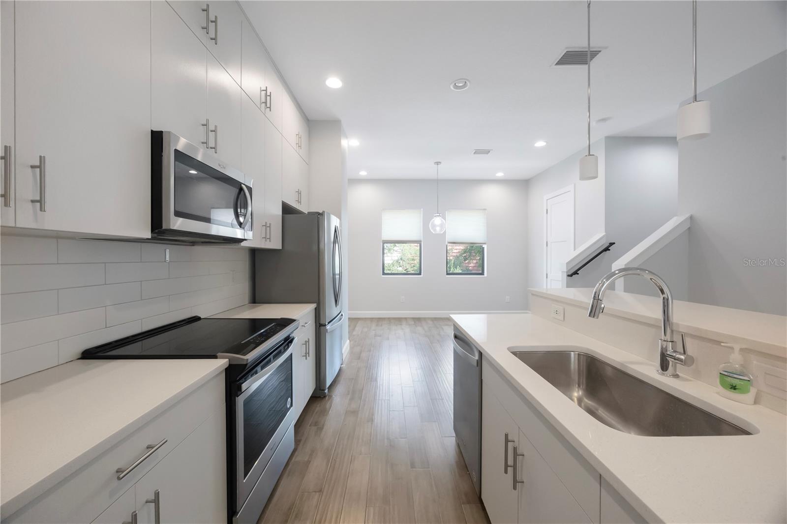 Image 37 of 49 For 1330 Gray Street 5