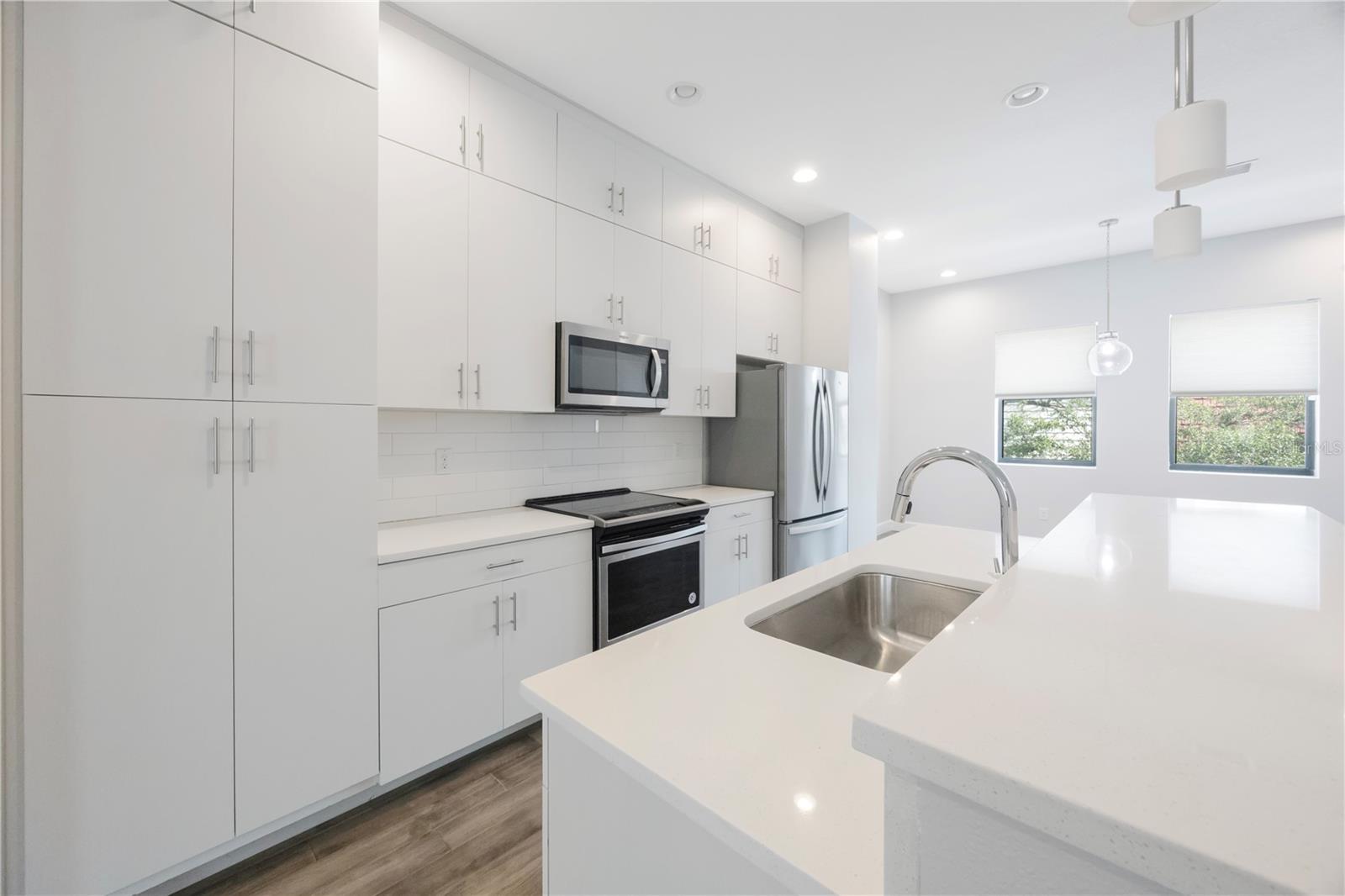 Image 38 of 49 For 1330 Gray Street 5