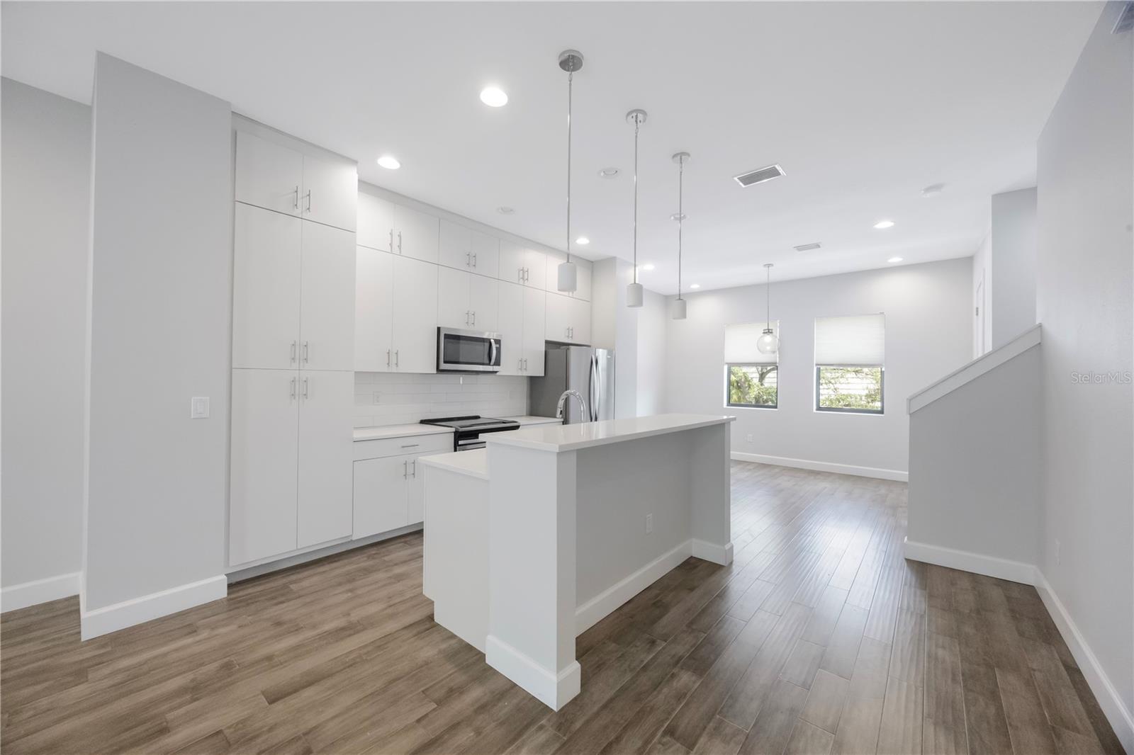 Image 39 of 49 For 1330 Gray Street 5