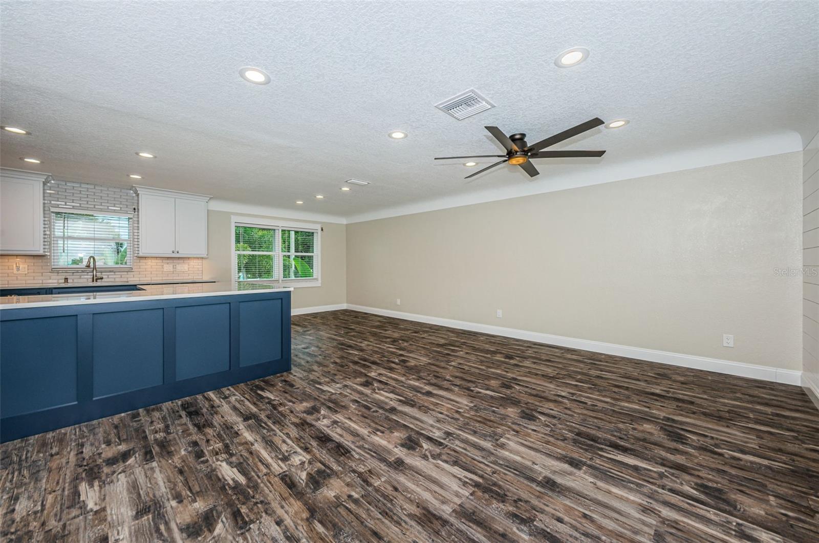 Image 12 of 56 For 13548 Bellewood Avenue
