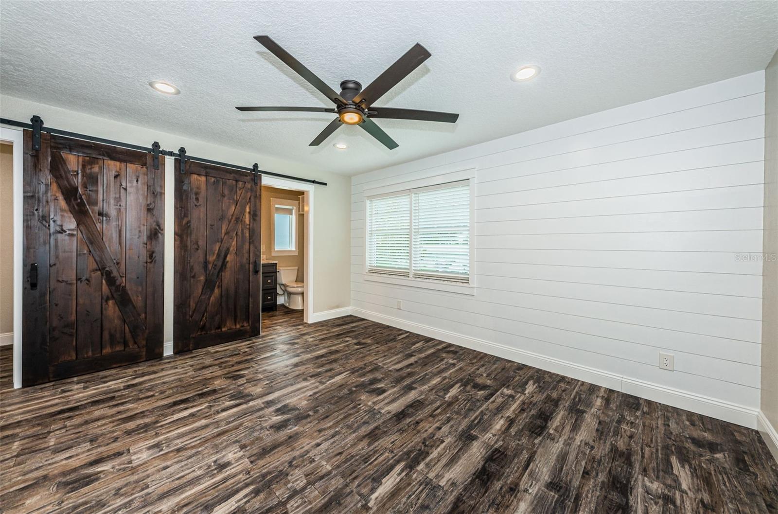 Image 32 of 56 For 13548 Bellewood Avenue
