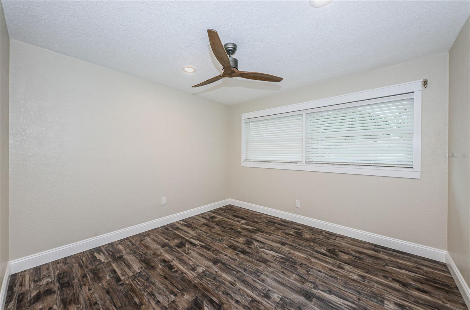 Image 42 of 56 For 13548 Bellewood Avenue