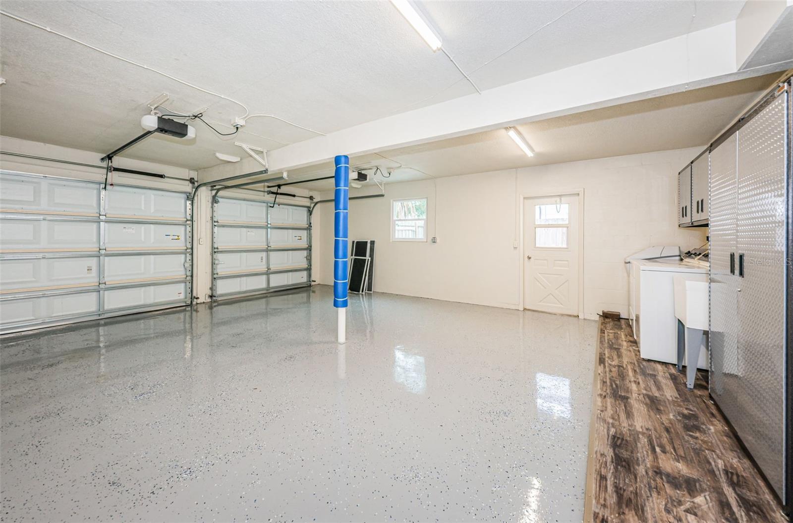 Image 43 of 56 For 13548 Bellewood Avenue