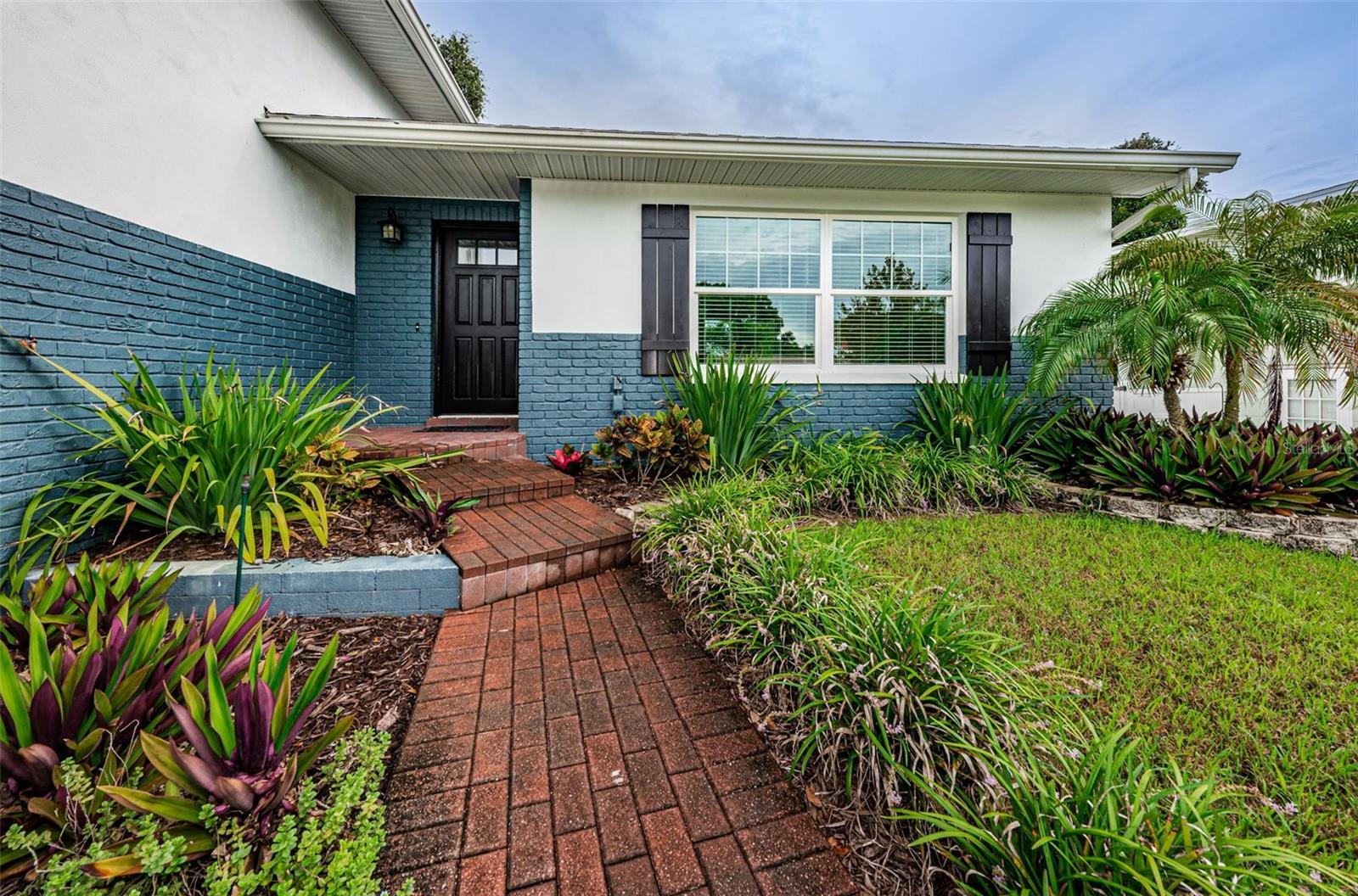 Image 7 of 56 For 13548 Bellewood Avenue