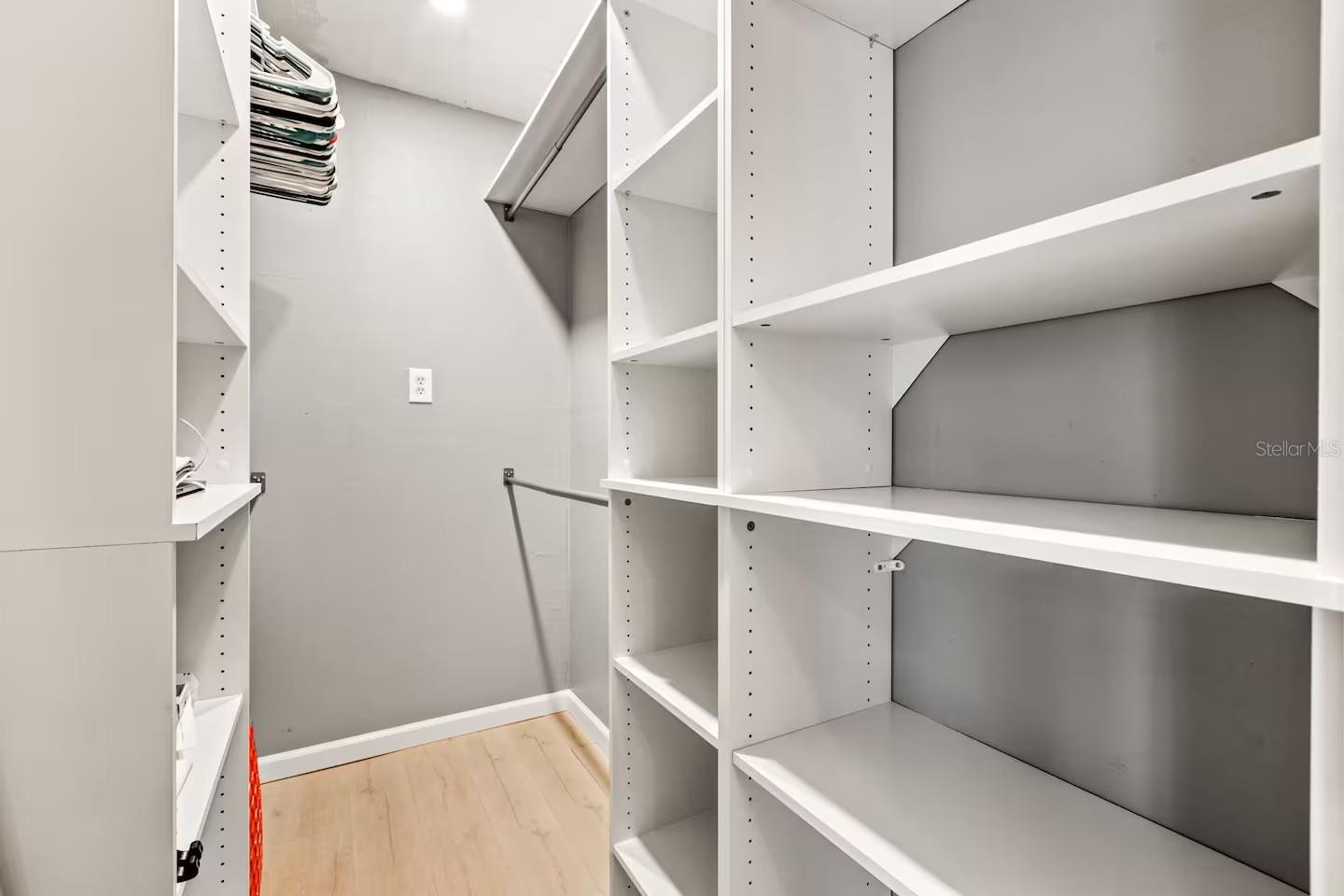 Image 21 of 36 For 12809 130th Street