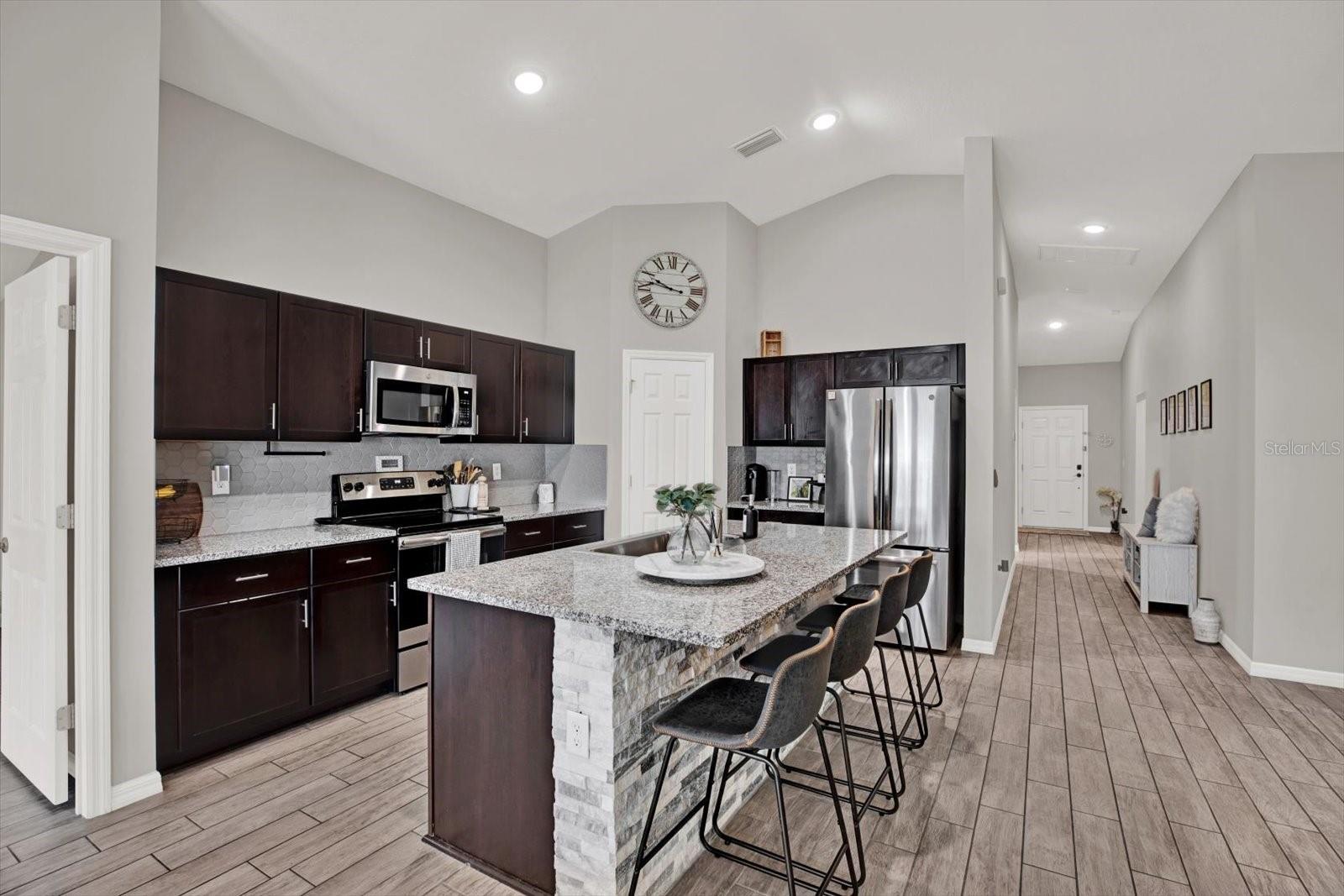 Image 8 of 31 For 13111 Fruitville Way