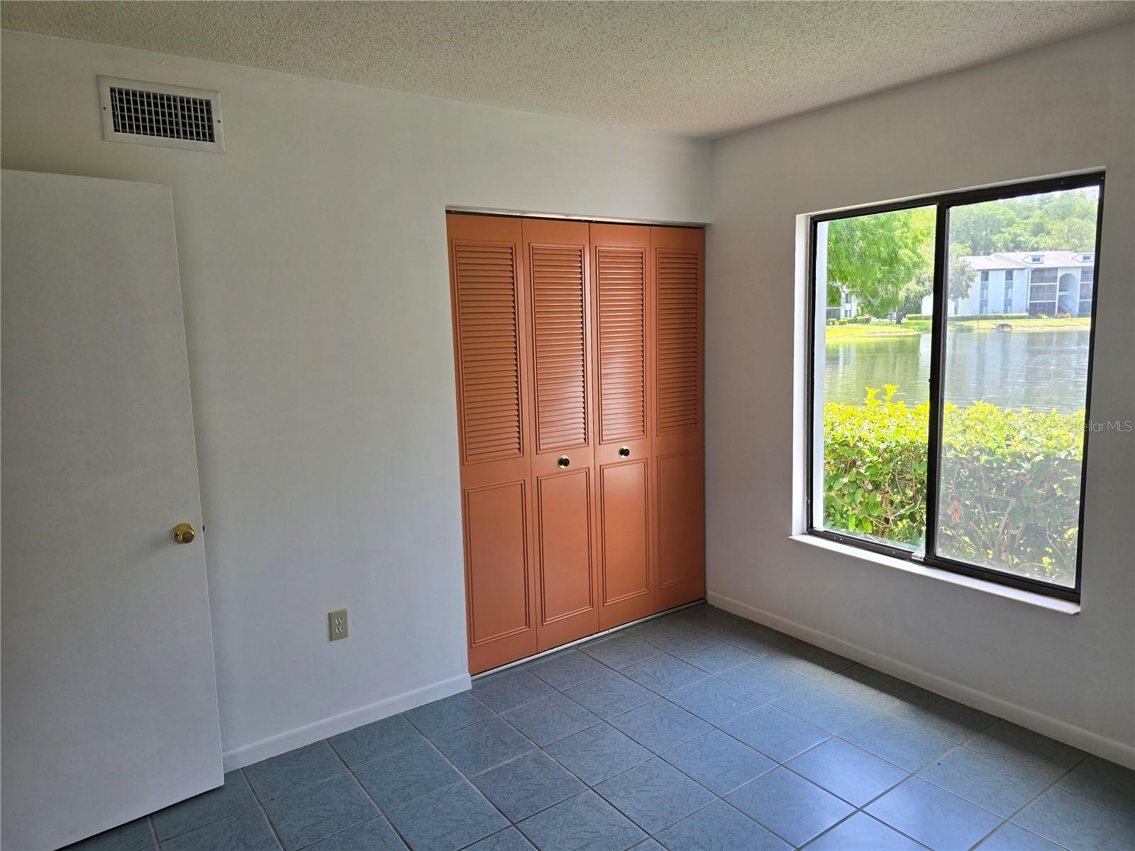 Image 15 of 32 For 1281 Pine Ridge Circle E B1