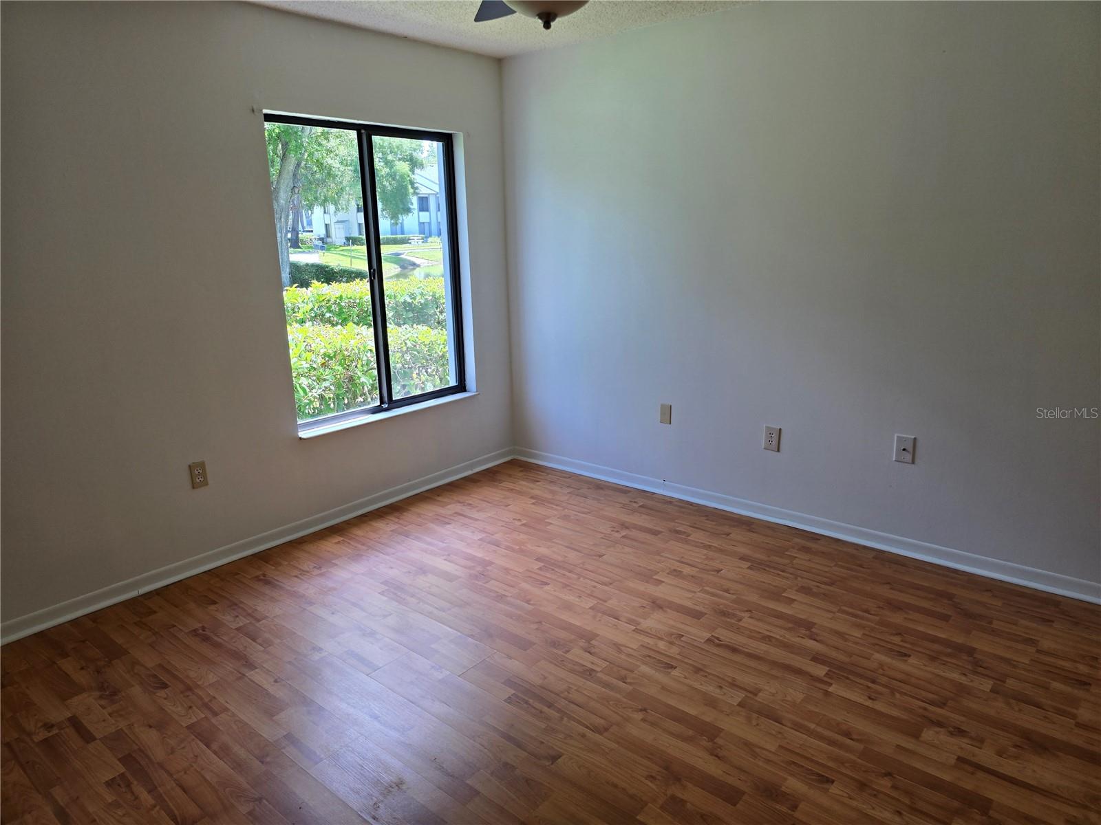 Image 9 of 32 For 1281 Pine Ridge Circle E B1