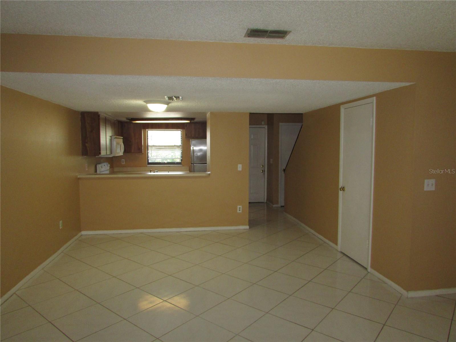 Image 10 of 26 For 10049 Lake Oak Circle