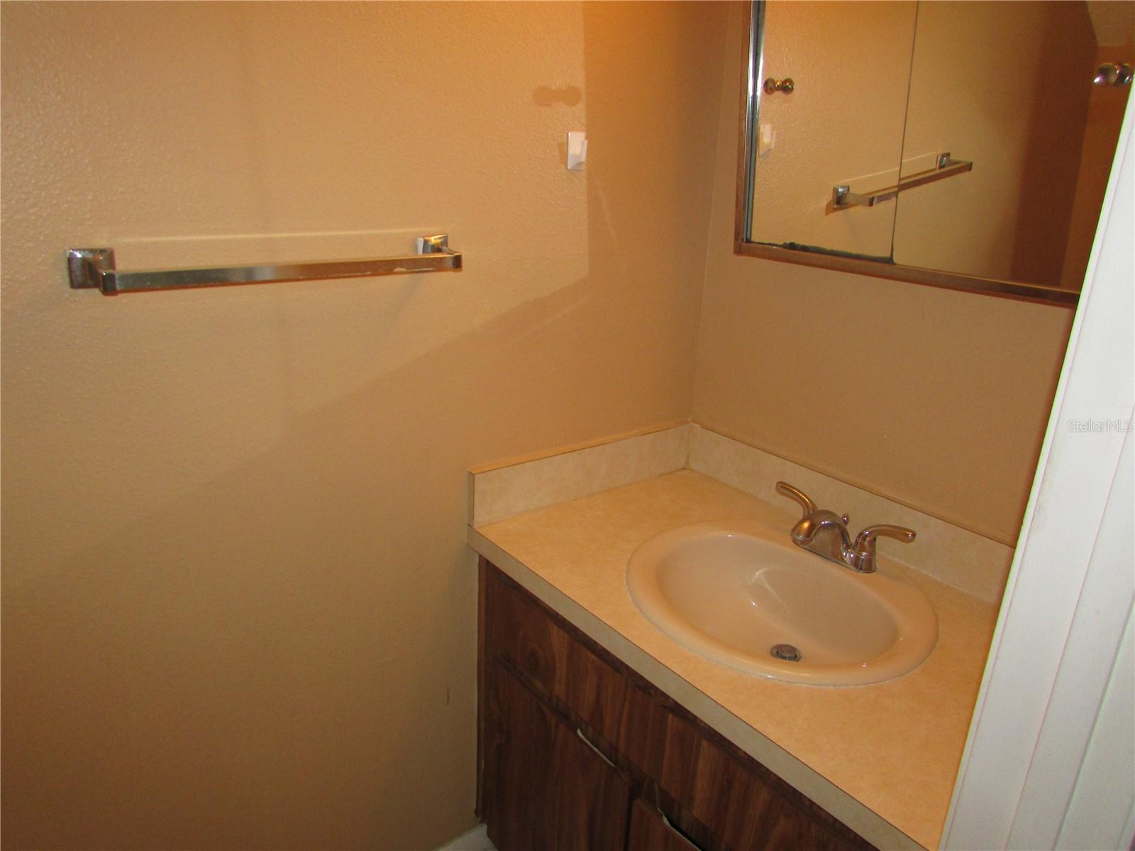 Image 11 of 26 For 10049 Lake Oak Circle