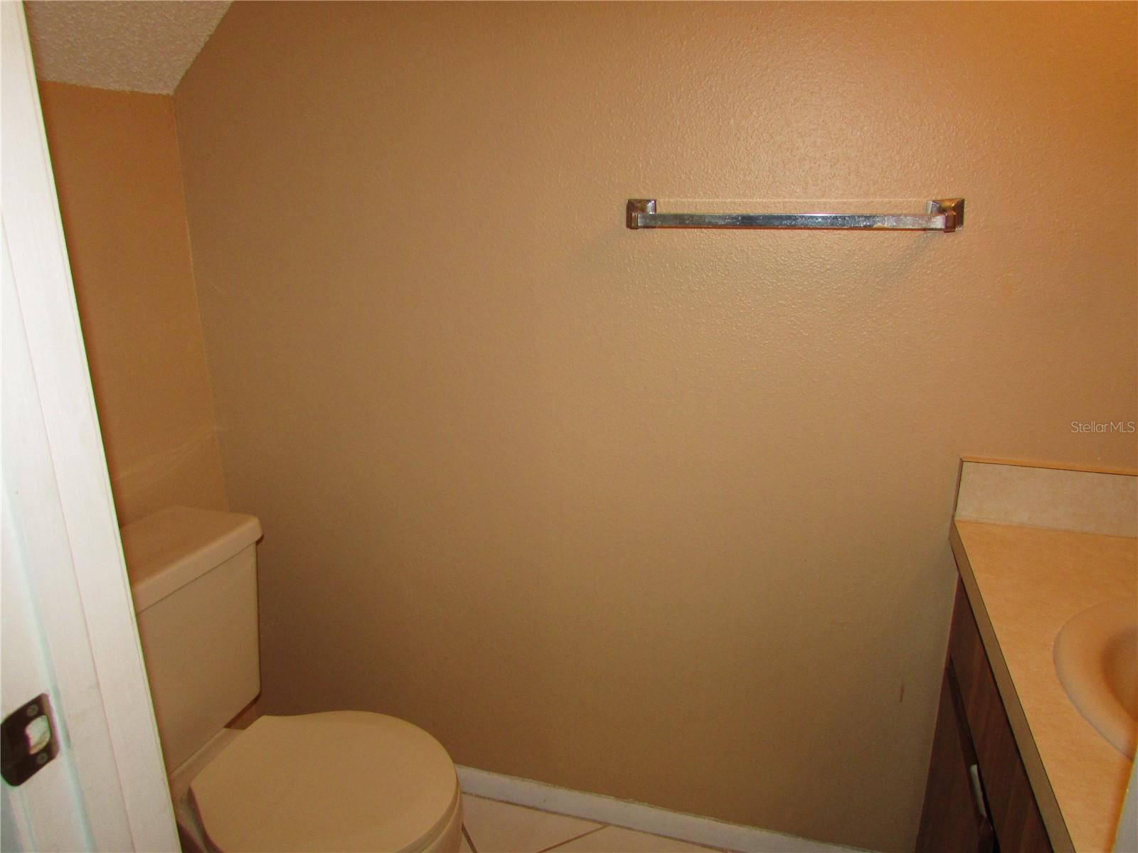 Image 12 of 26 For 10049 Lake Oak Circle