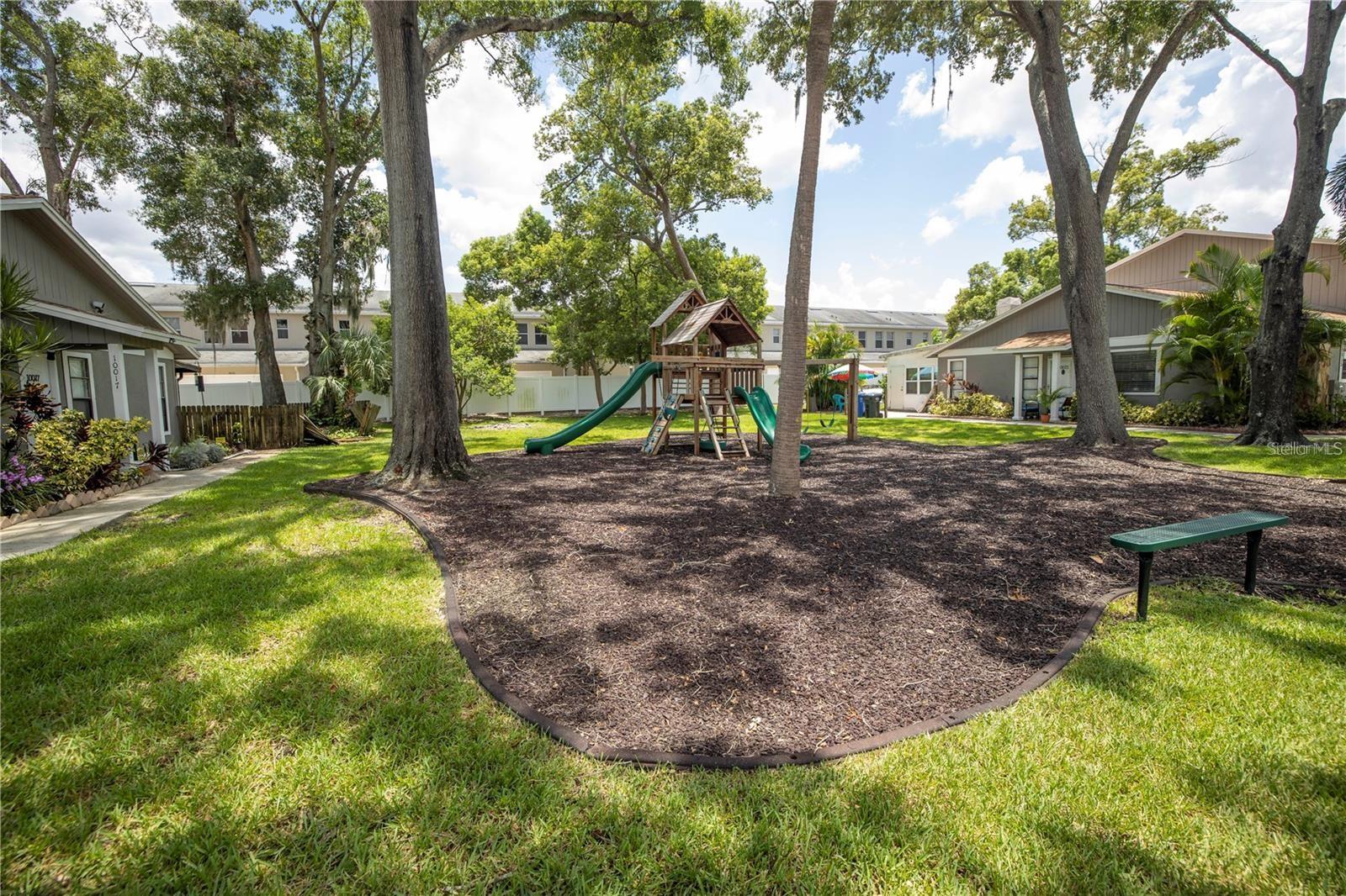 Image 25 of 26 For 10049 Lake Oak Circle