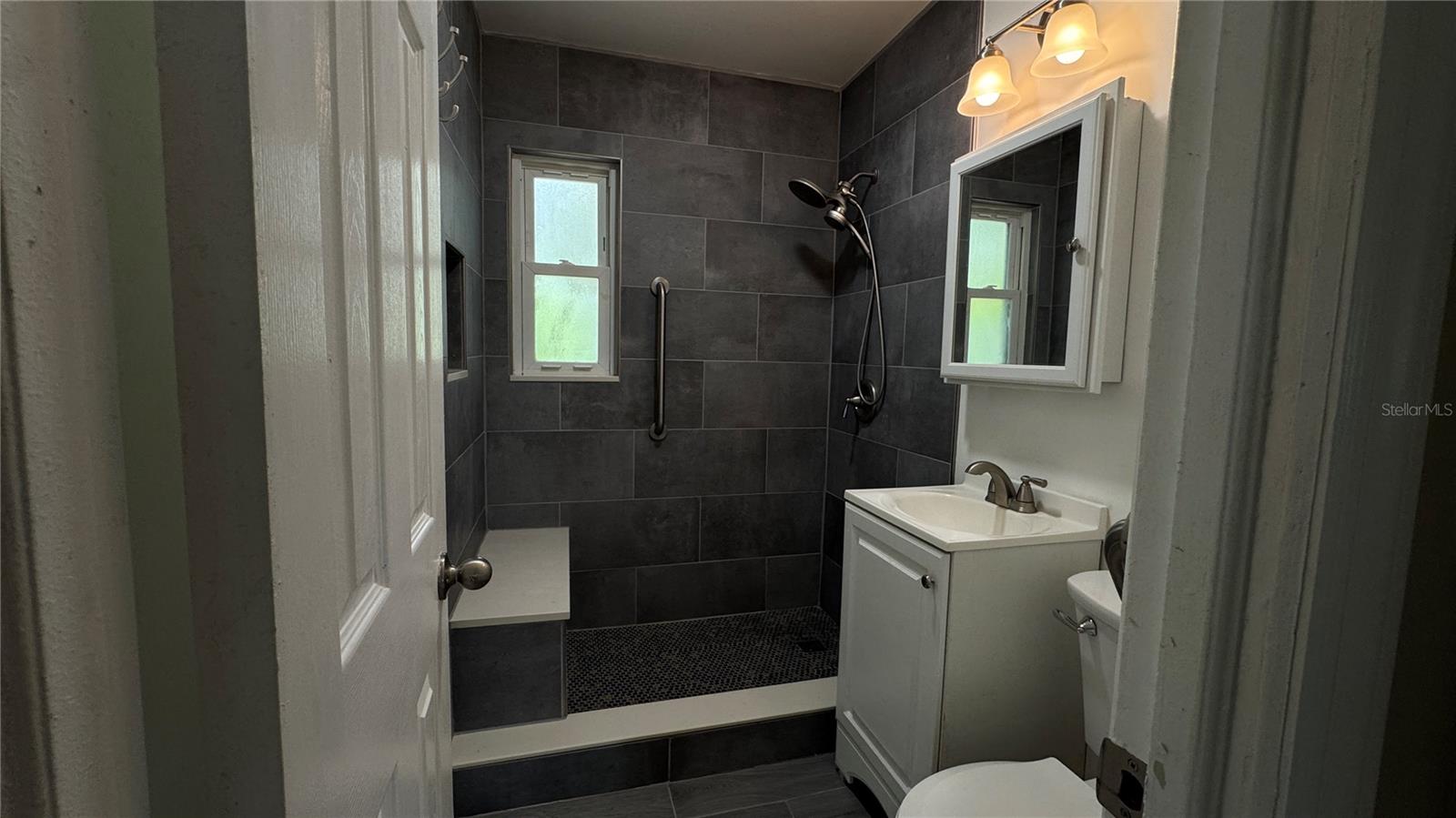 Image 21 of 33 For 229 45th Avenue S