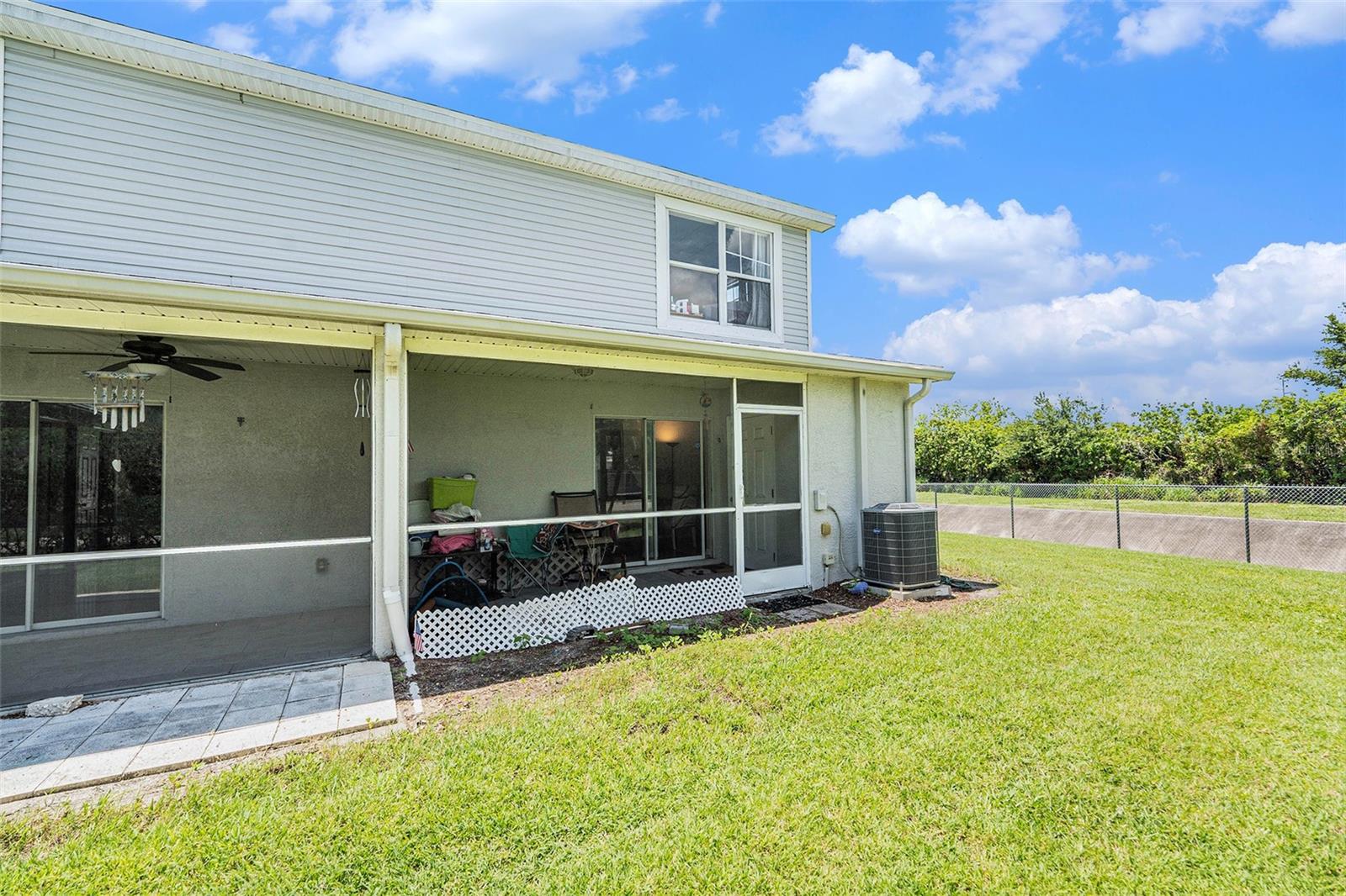 Image 15 of 19 For 5501 67th Avenue N 11