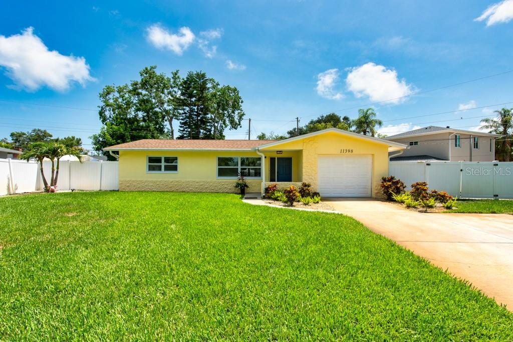 Listing photo id 42 for 11398 88th Avenue