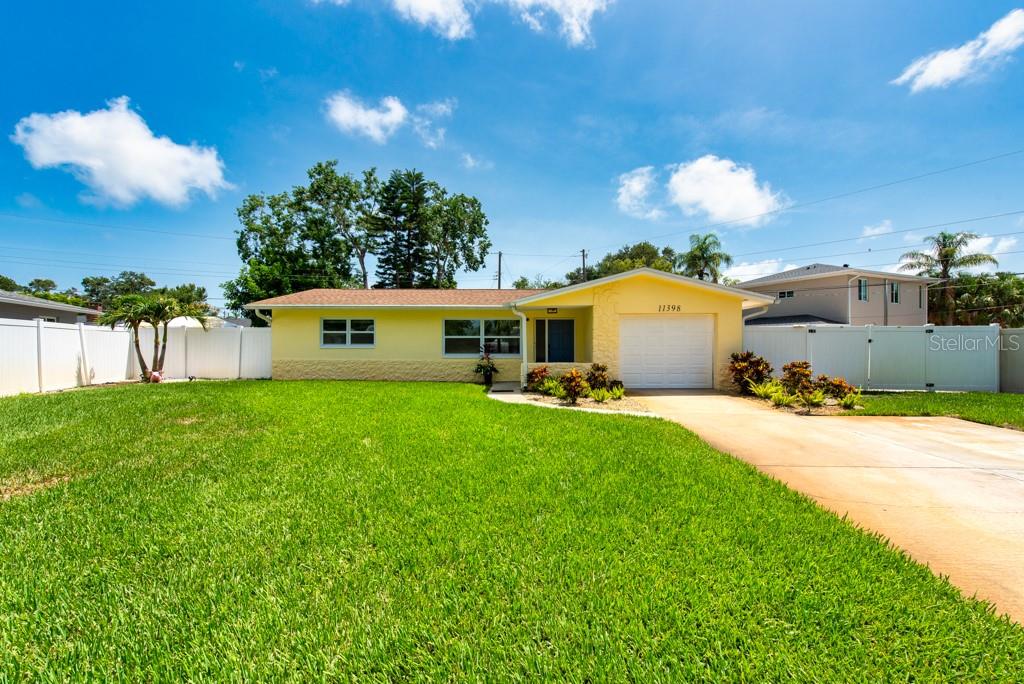 Listing photo id 43 for 11398 88th Avenue