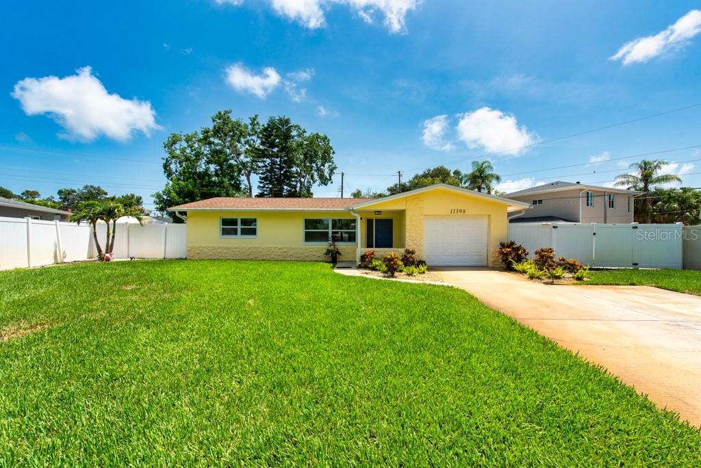 Listing photo id 44 for 11398 88th Avenue