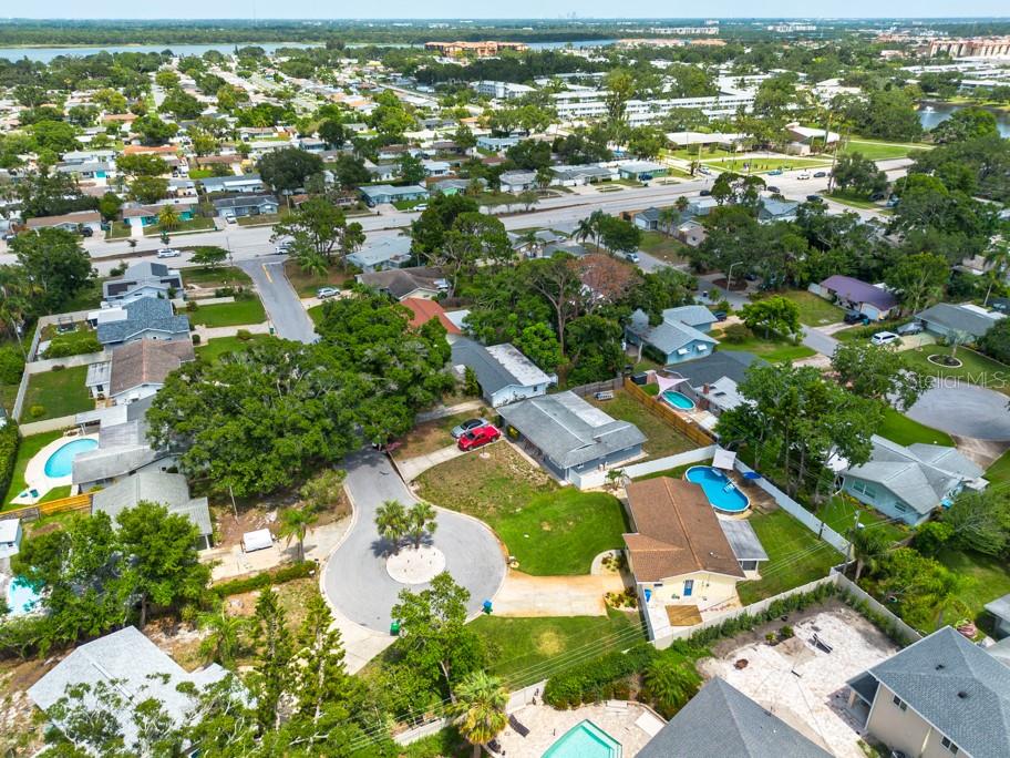 Listing photo id 47 for 11398 88th Avenue