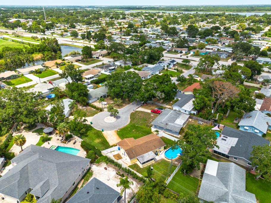 Listing photo id 48 for 11398 88th Avenue