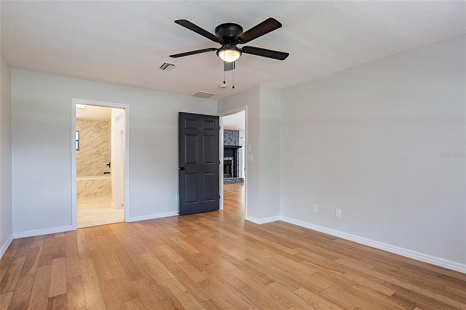 Image 11 of 26 For 6123 India Drive