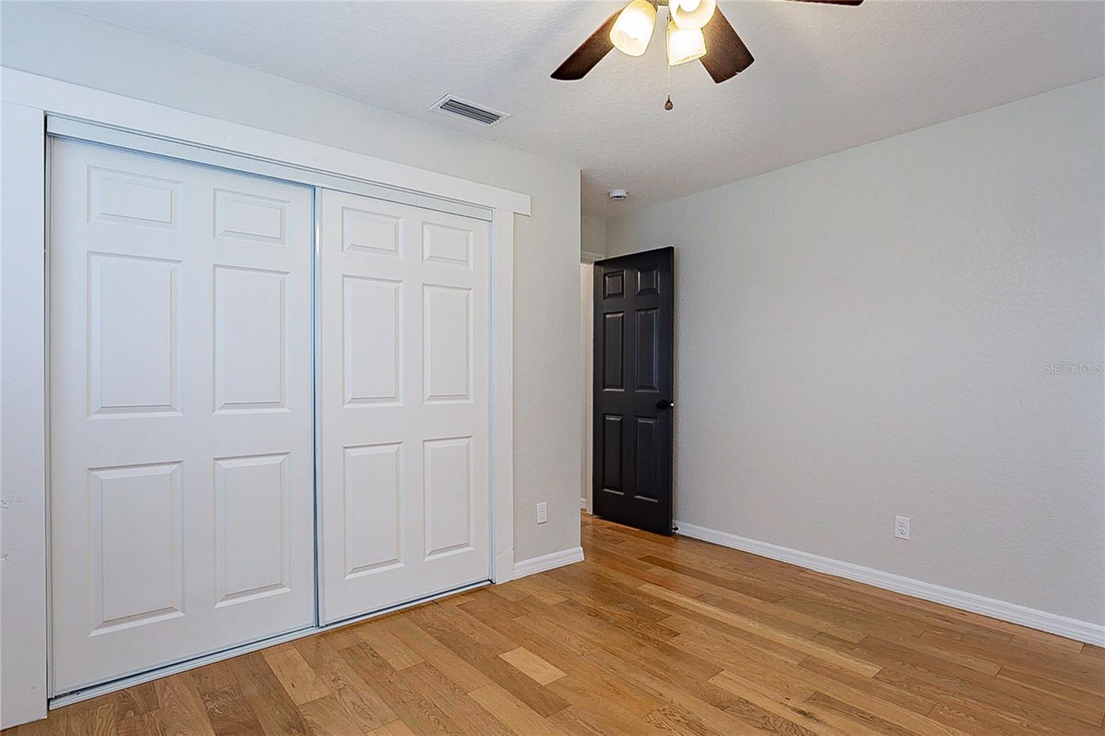 Image 16 of 26 For 6123 India Drive