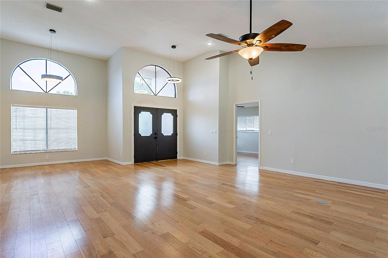 Image 2 of 26 For 6123 India Drive