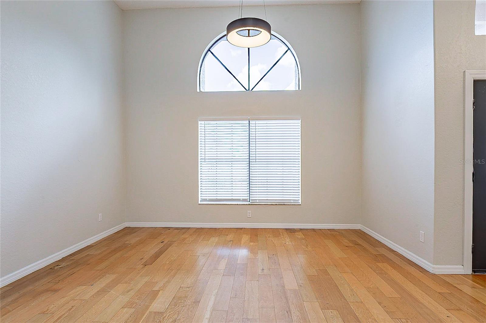 Image 9 of 26 For 6123 India Drive