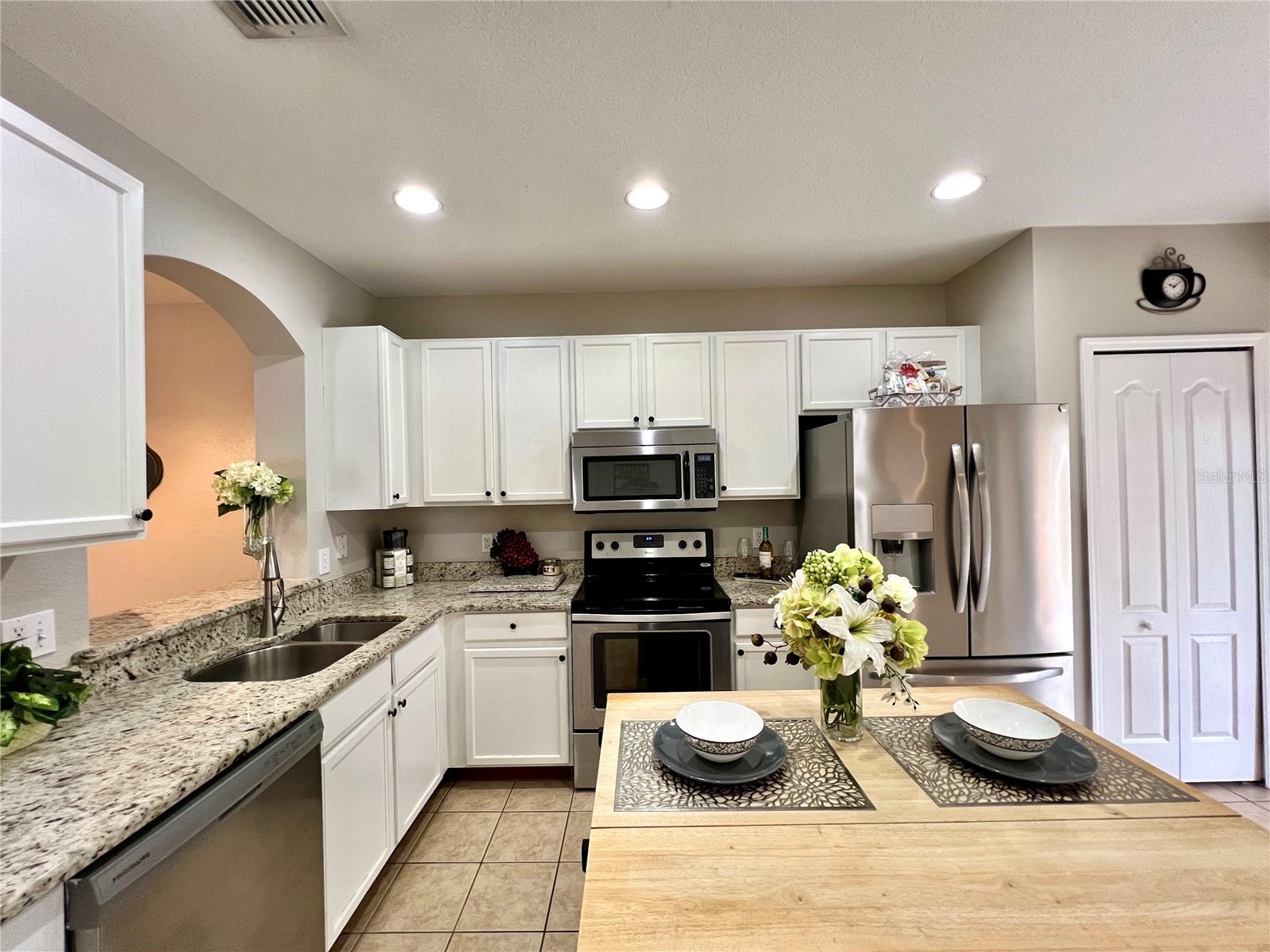 Image 6 of 17 For 12270 Foxmoor Peak Drive