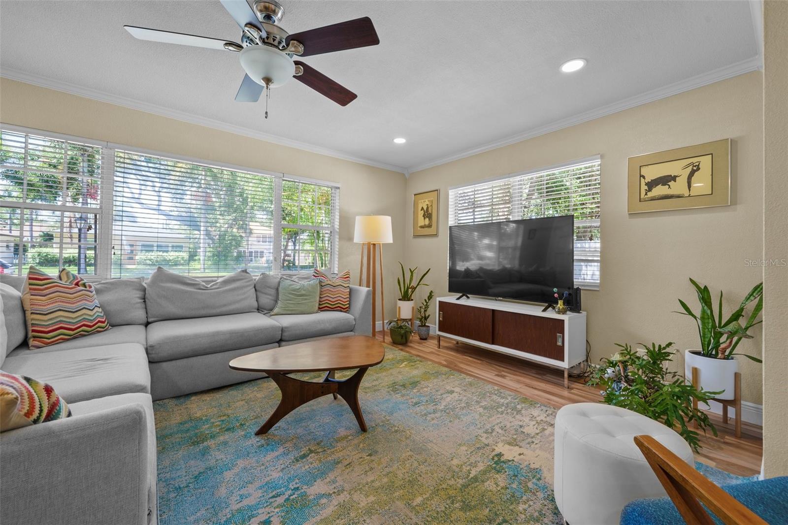 Listing photo id 9 for 1080 16th Avenue N