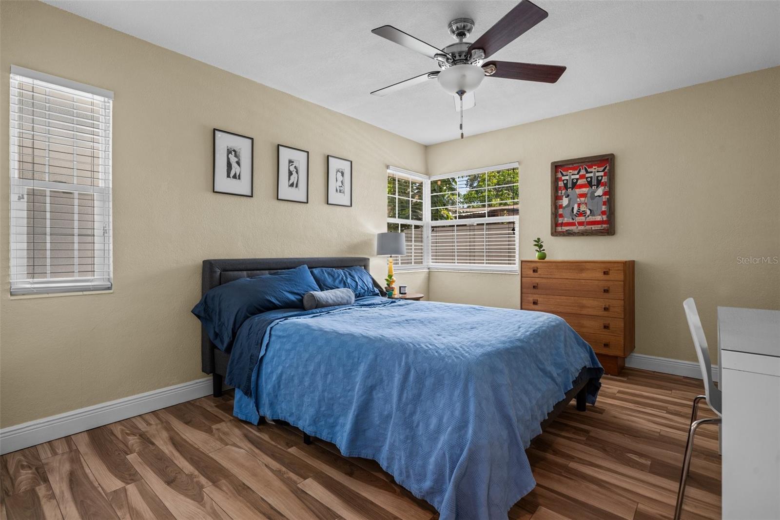 Listing photo id 36 for 1080 16th Avenue N