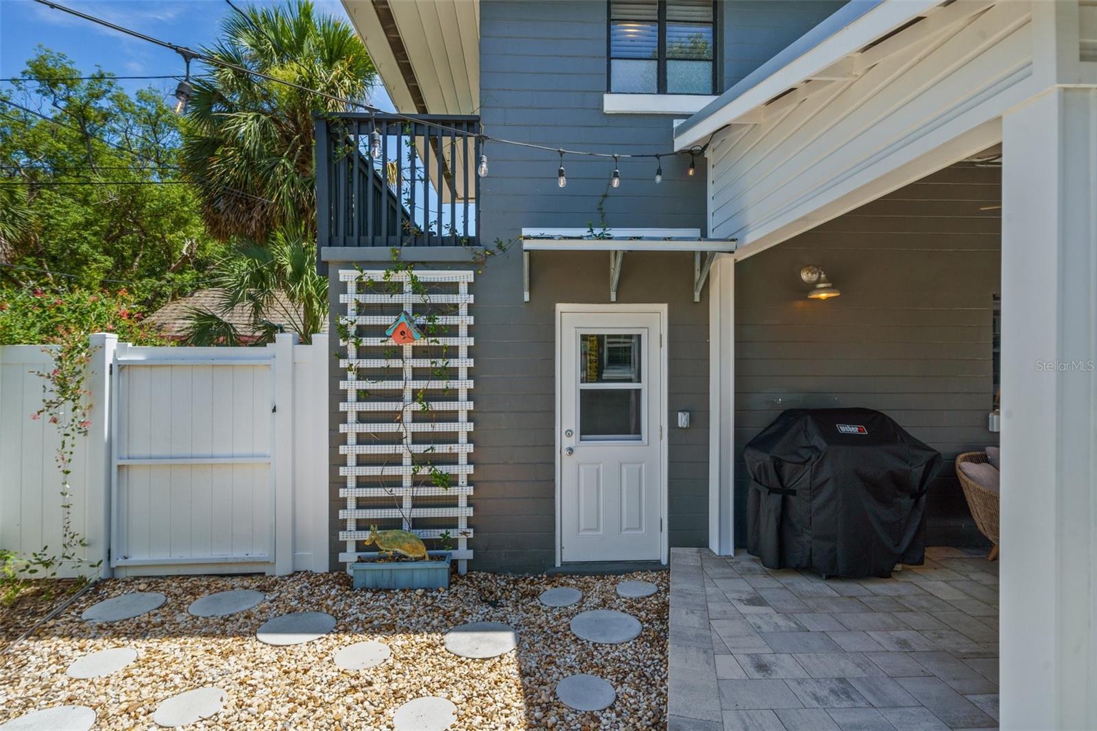 Listing photo id 43 for 1080 16th Avenue N