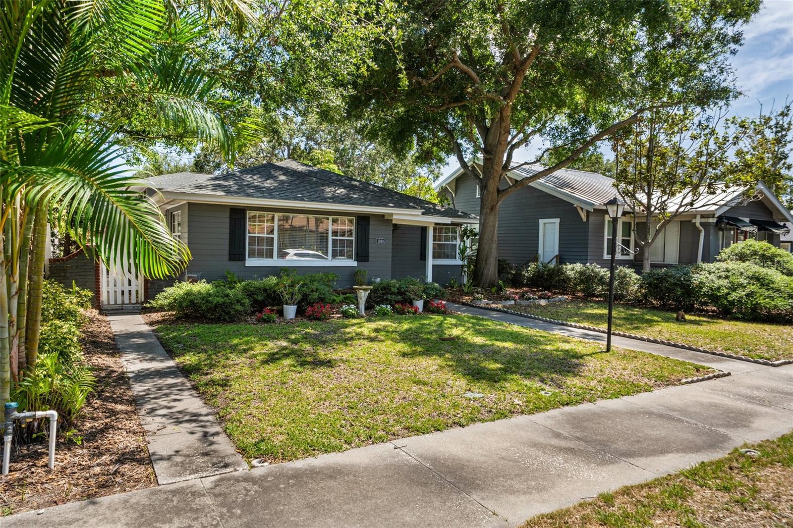 Listing photo id 3 for 1080 16th Avenue N