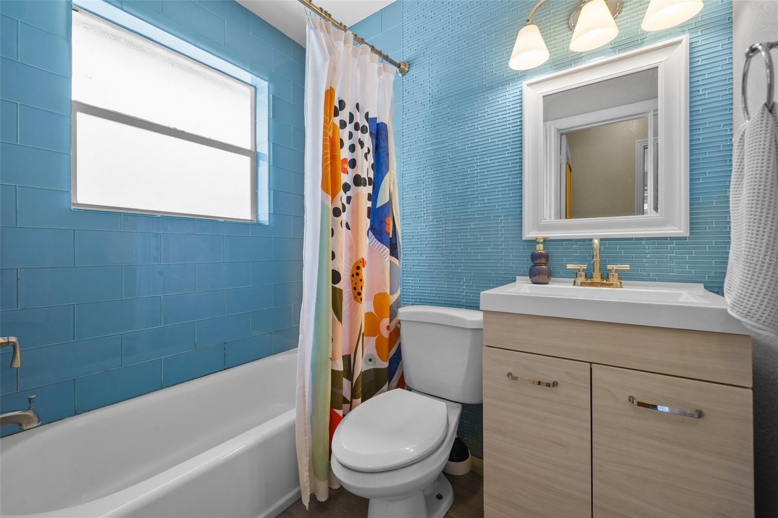 Listing photo id 55 for 1080 16th Avenue N
