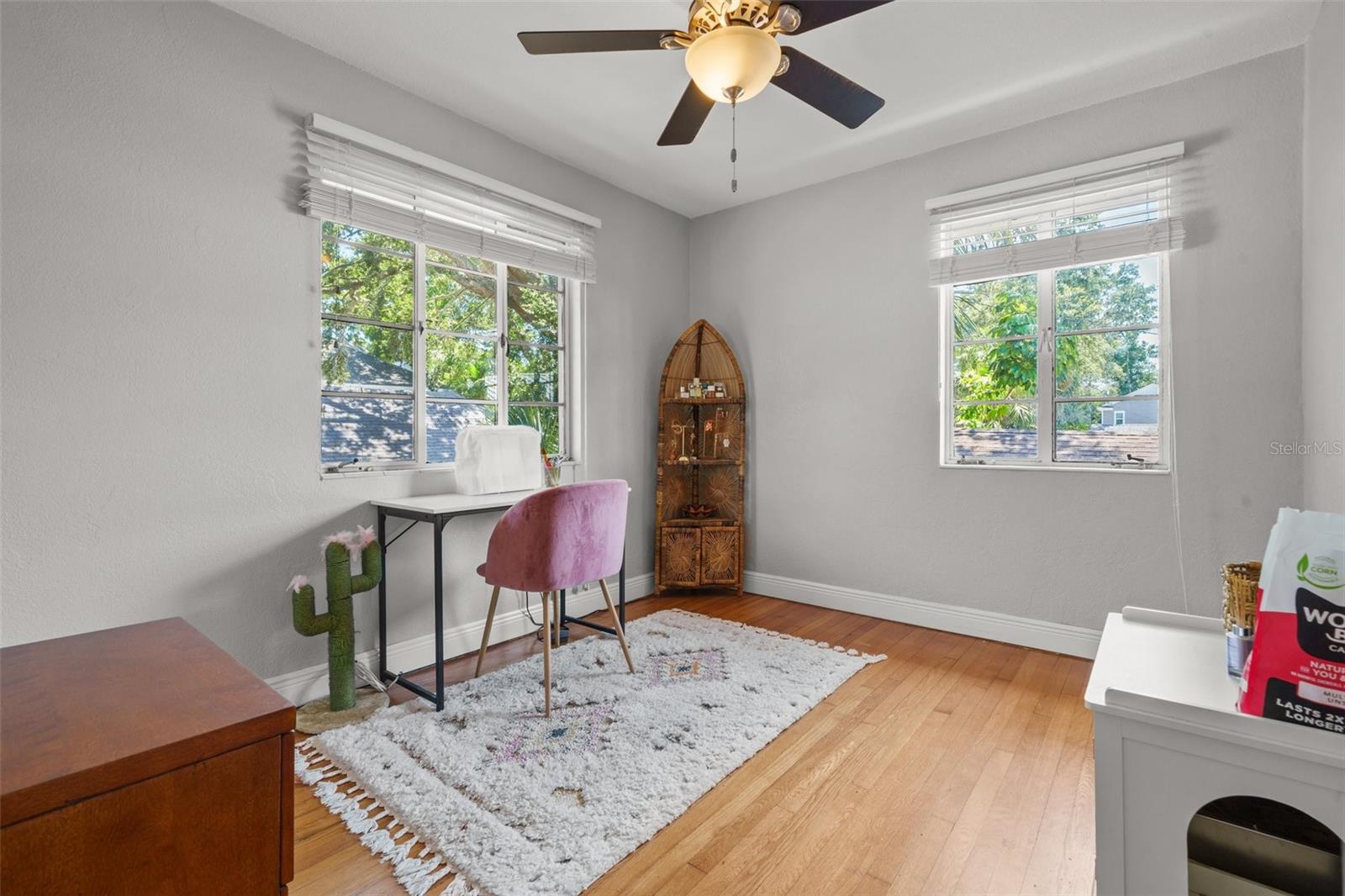 Listing photo id 56 for 1080 16th Avenue N
